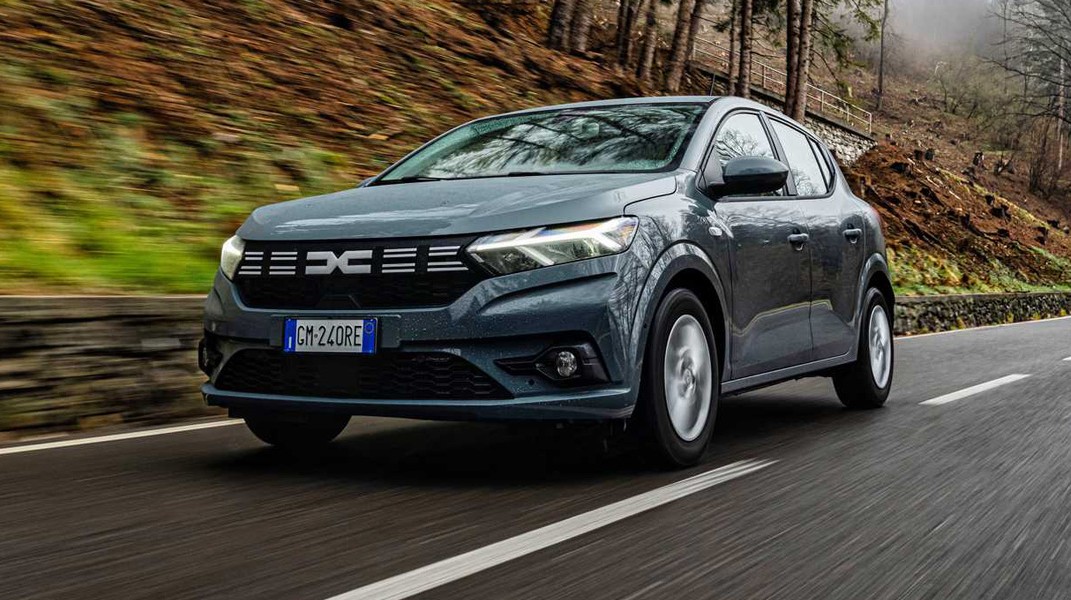 Dacia Sandero İncelemesi