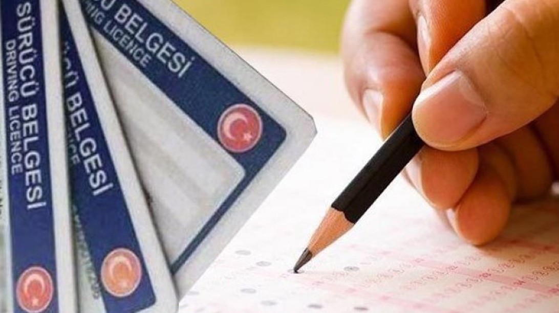 Ehliyet Sınavından Kaç Puanla Geçilir? Sınavda Kaç Soru Sorulur?