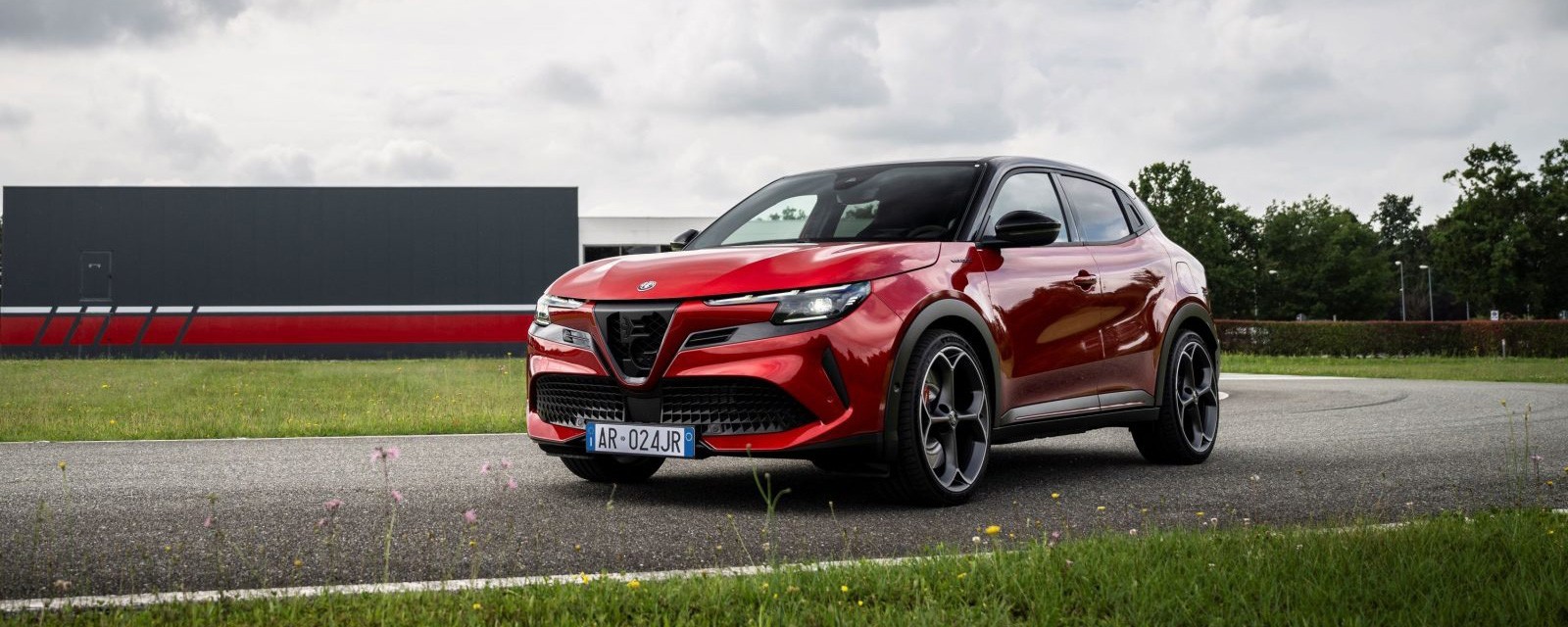 Alfa Romeo Junior Rental